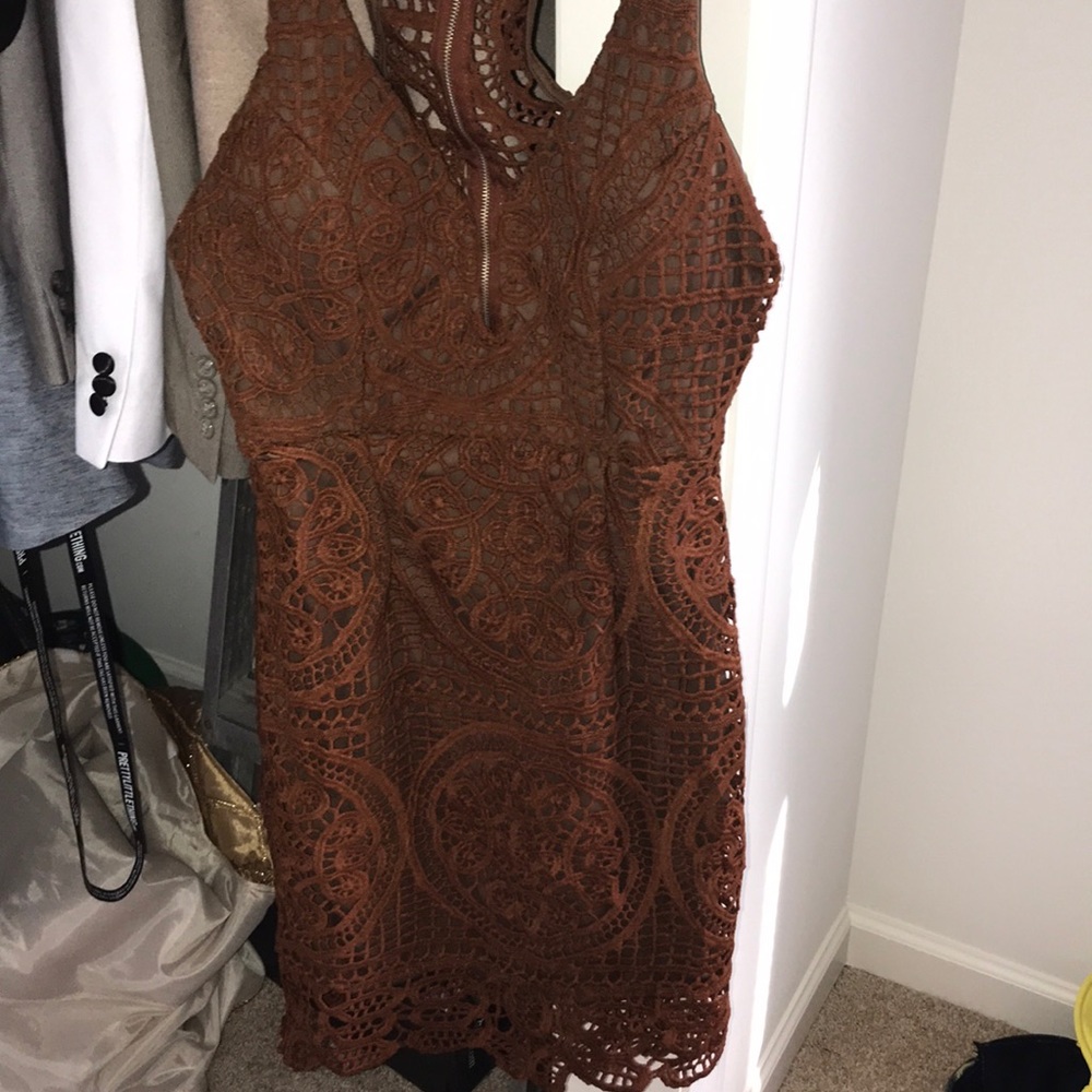 Dress - Picture 4 of 5